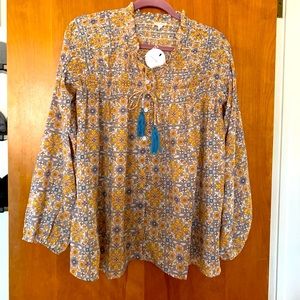 Women’s long sleeve peasant top NWT!